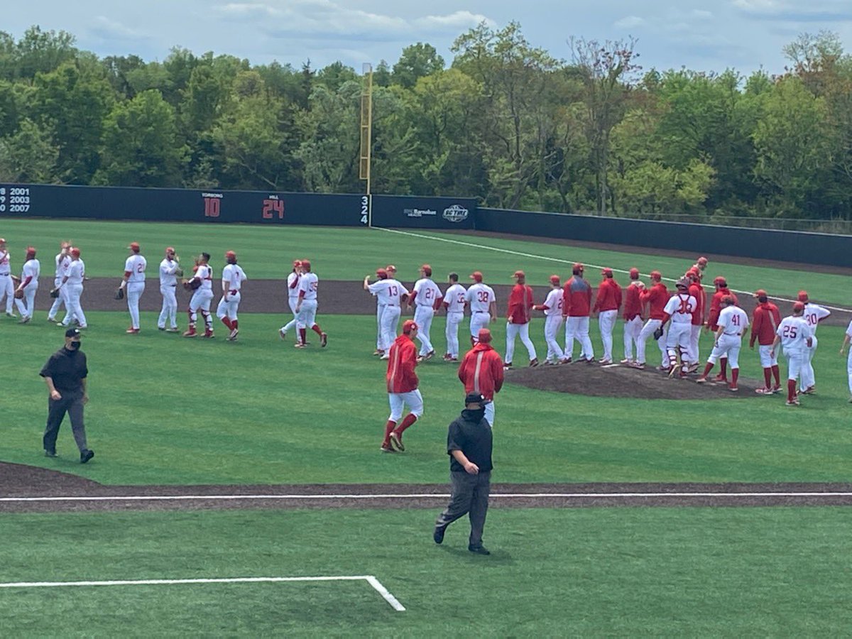 iubase17's tweet photo. In Gabe We Trust. He did it. Gabe Bierman throws a complete game victory over Nebraska. Hoosiers win 4-2. Finish the pod weekend 3-1. 
#iubase ⚪️🔴⚾️ https://t.co/43JX6px17O