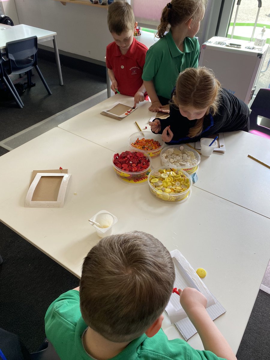 Designers at work...#designtechnology   #year1creative #lovekbaprimary #schoolchallenge