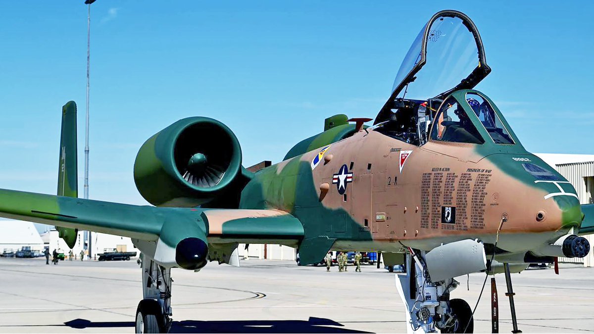 The last Demo Team livery was a one-off paying homage to the Vietnam service of the 335th FW, of which the Demo Team is assigned. The scheme is reminiscent of the in-theater F-105 Thunderchief, which their Wing flew in Vietnam.