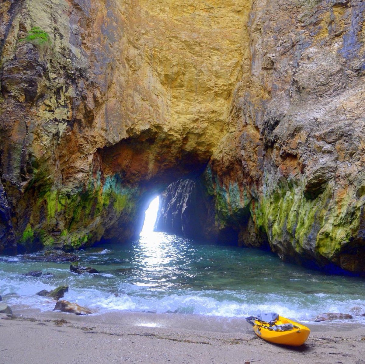 One of the most beautiful hidden beaches in the world. Planning a kayak adventure with Koru this summer? Don’t leave it too late to book your space. Call 0779 4321 827 or enquire on website. #coast 
#book #see #explore #theprison #cornwall #hiddenbeach #cornishmining #heritage