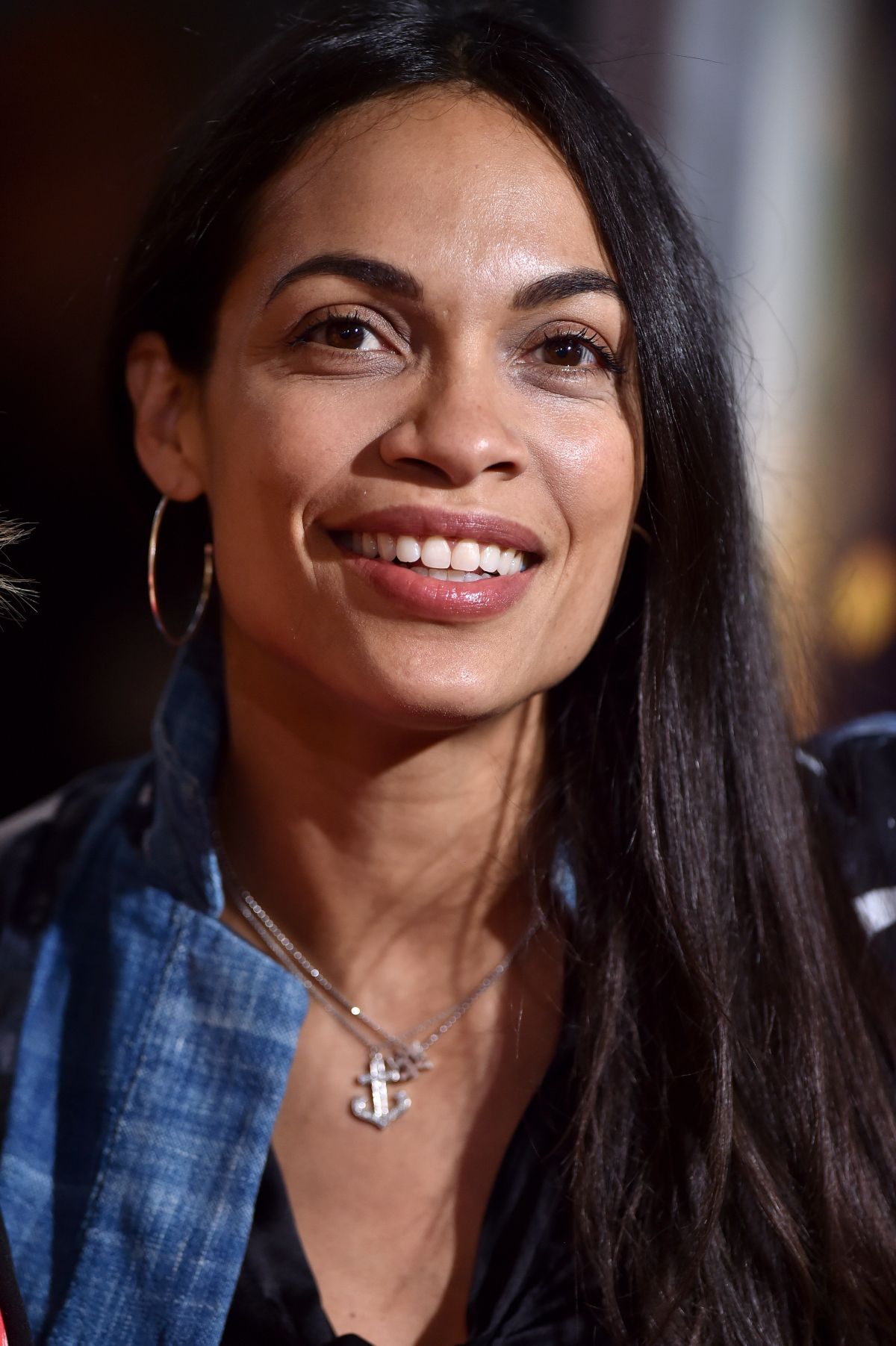 Whoa that is a very cool picture right
Happy Birthday Rosario Dawson                                   