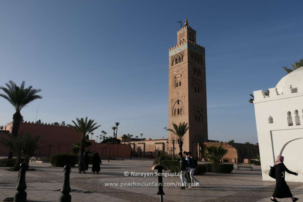 4/ Marrakesh is 950 years old, Morocco’s fourth largest city and has just under a million people. Morocco, Moor, Moorish, Morris, Maurice, Mauritania all derive from this city’s name. Its landmark is the towering 253’ Koutoubyya Mosque minaret built circa 1158-1199 AD.  #traveller