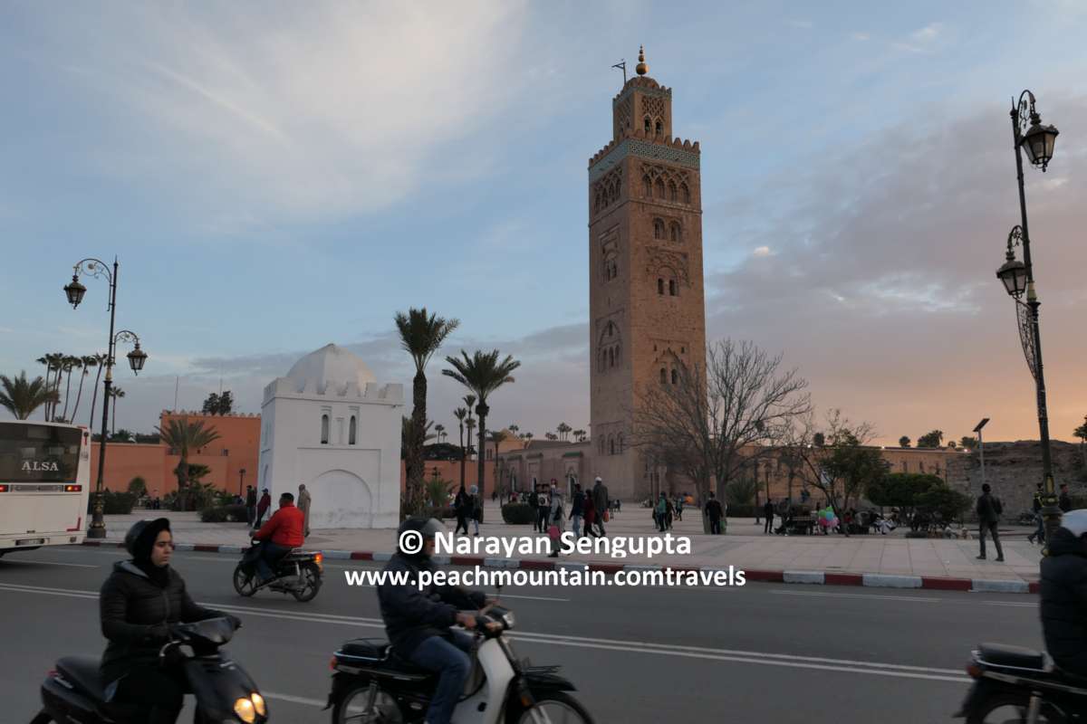 4/ Marrakesh is 950 years old, Morocco’s fourth largest city and has just under a million people. Morocco, Moor, Moorish, Morris, Maurice, Mauritania all derive from this city’s name. Its landmark is the towering 253’ Koutoubyya Mosque minaret built circa 1158-1199 AD.  #traveller