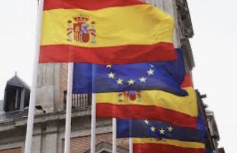 marusuarezrp's tweet photo. En #EuropeDay deseo al Presidente del país que me ha abierto los brazos le vaya bien. No me imagino una situación más difícil que la que vivimos y aún con todo el dolor España sigue en pie,dando ejemplo de lucha. Lo bueno como lo malo es responsabilidad de tod@s.
@sanchezcastejon https://t.co/mATZZEutqJ