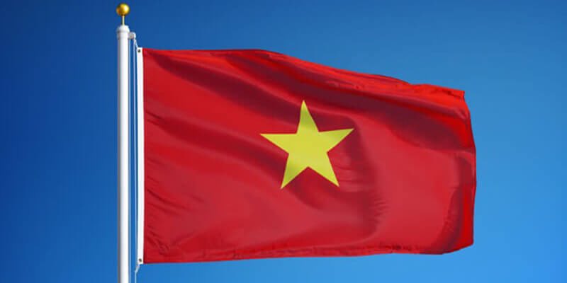 matthwatson's tweet image. Is it any coincidence that the highly popularized kids show Steven Universe has a logo almost IDENTICAL to the flag of COMMUNIST Vietnam? 🤔