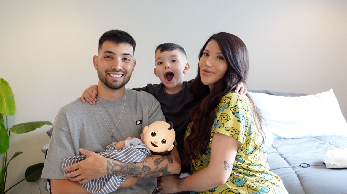 lauramellado's tweet photo. MEET BABBY LVE!!!! 💙 OUR NEW FAMILY MEMBER 👶🏻 https://t.co/CUjTBpcUSf 💙 https://t.co/M6BS7AcSqn