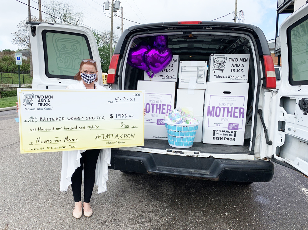 TWO MEN AND A TRUCK® tweet media