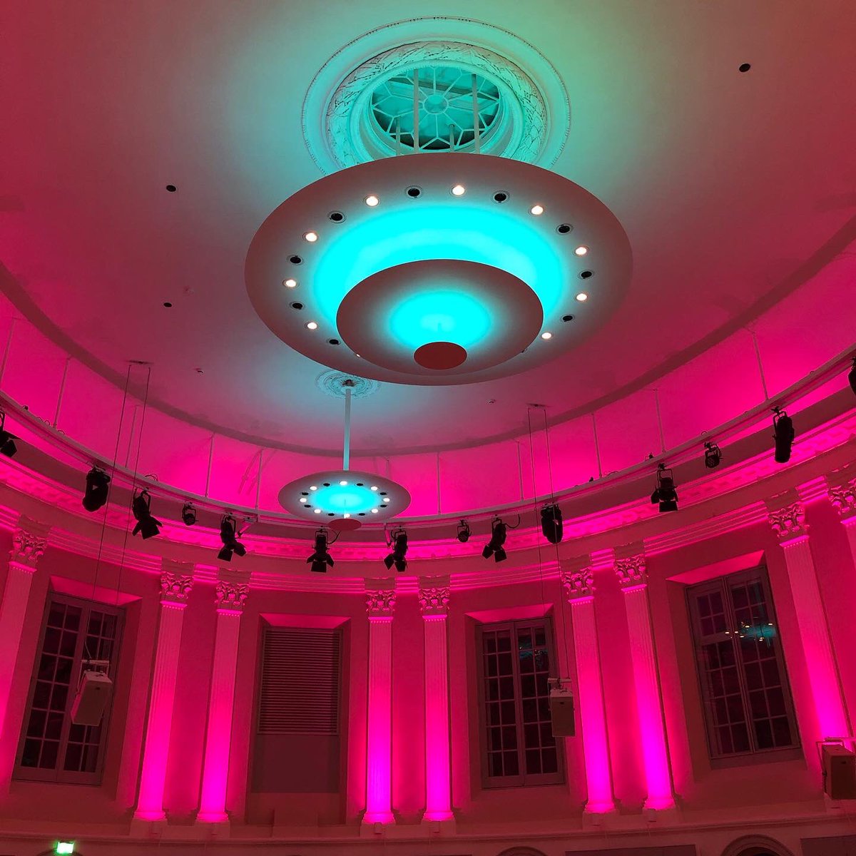 u_involve's tweet image. Had een site visit bij @FelixMeritis en de Rode Hoed voor een live congres in 2022. Heerlijk om dit weer te kunnen doen!! 

#LiveEvent #professionalcongressorganizer #congressindustry