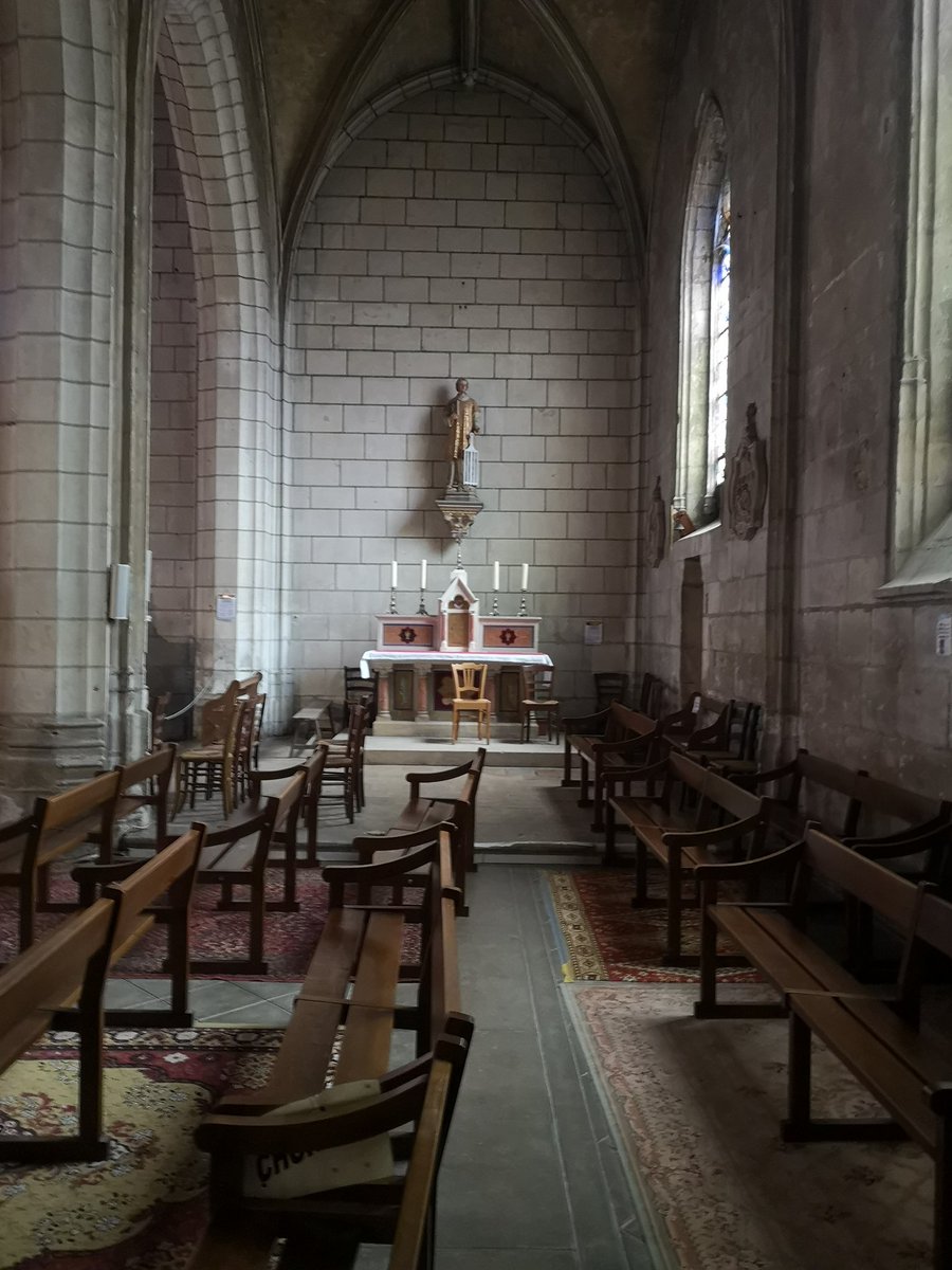 Pastoral-posting, commemces!First stop was at l'île-Bouchard, local Marian shrine where a series of apparitions occurred in 1947.