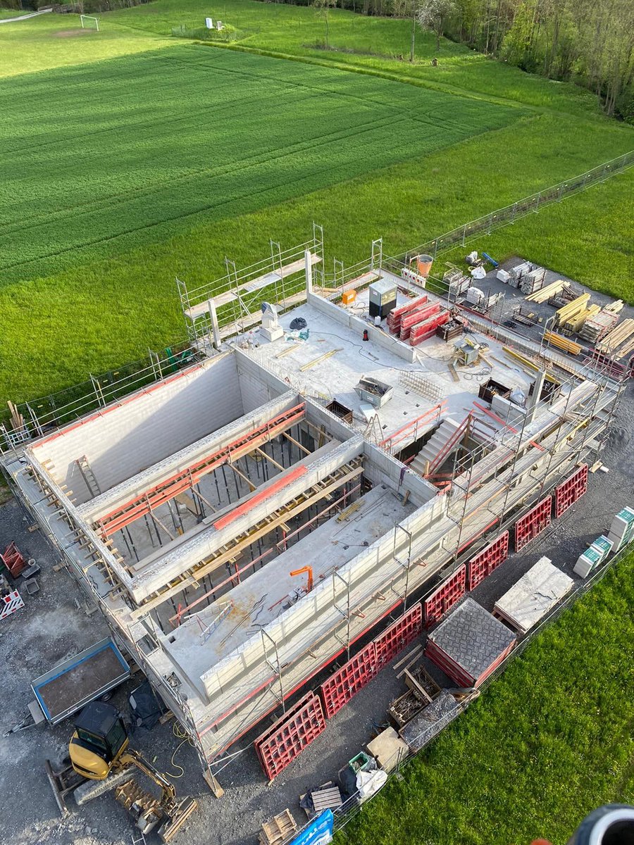 ffbretzfeld's tweet photo. Bereits am 16. März war Spatenstich für das neue Gerätehaus im Ortsteil Geddelsbach. Hier ein paar aktuelle Bilder vom Bau...

https://t.co/q8sQytop2L https://t.co/5PJ7KPxIgS
