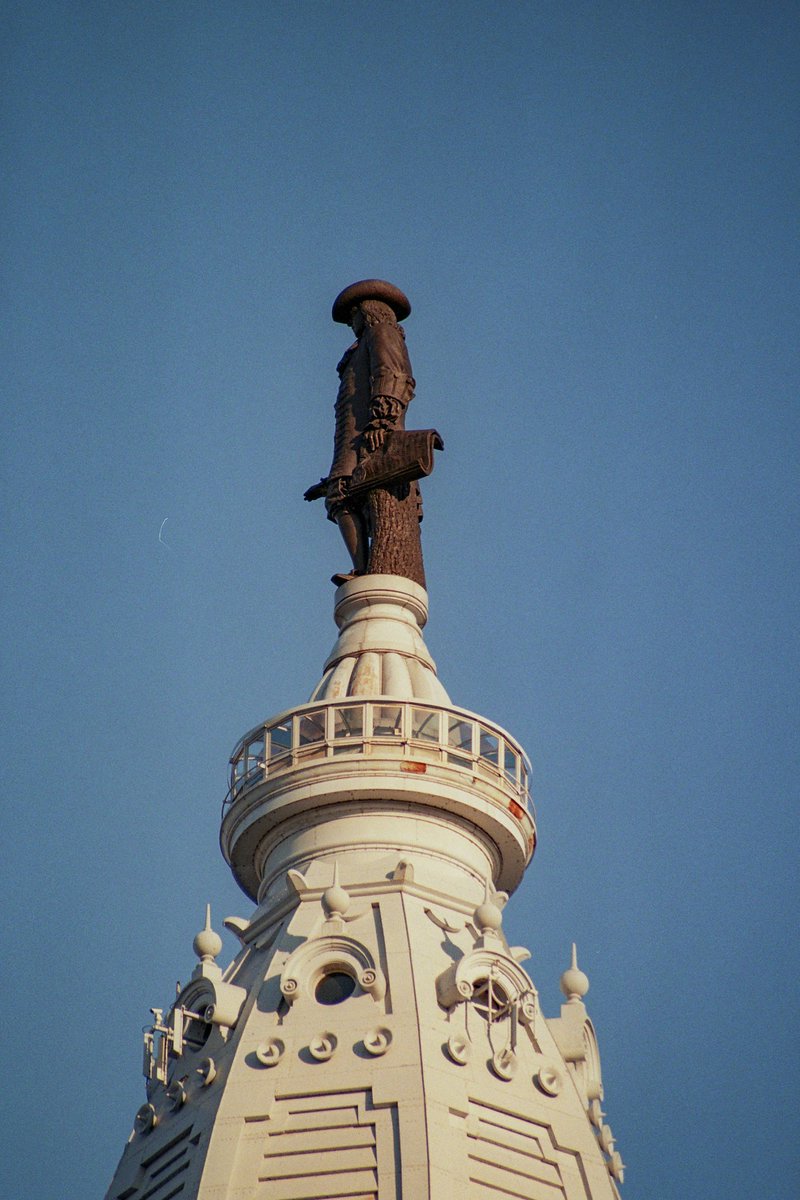 City Hall—made on #KodakUltramax400 🎞️ 

Camera: #CanonEOS1n 
Focal Length: 70-300mm

#filmphotography #filmcommunity #35mmfilm #filmfeed #thedaily35mm #discoverphl