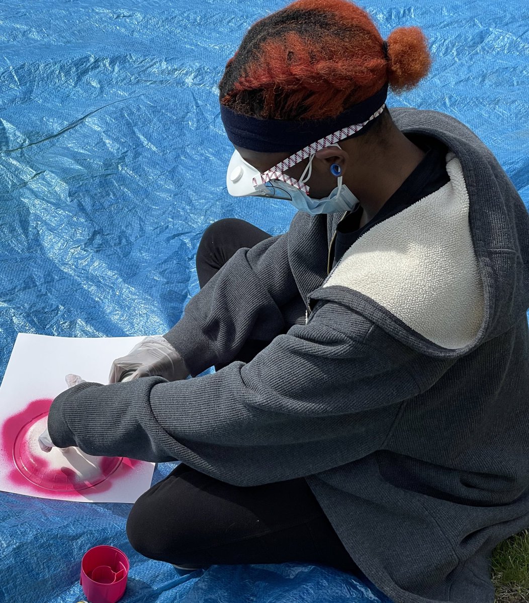 Great to see <a href="/Maine_West/">Maine West</a> Space Science kids outside imagining and creating what other planets look. Lots of great discussion on what factors would allow for such disparate looking planetary bodies. #207now