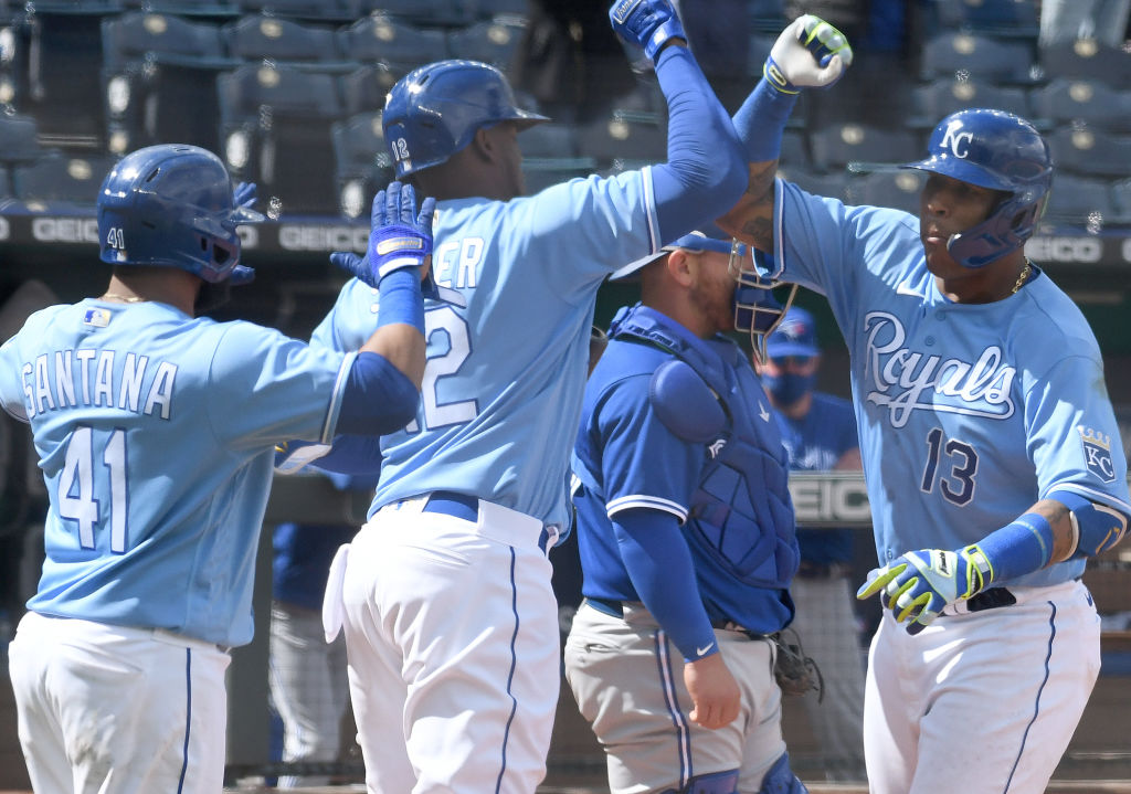 ESPNInsights's tweet image. The @Royals hold sole possession of the best record in @MLB. 

It's the first time done they've held that honor, at least 20 games into a season, since May 24, 2015 when they were 28-15.

They went on to win the World Series that year, snapping their 29-season title drought.