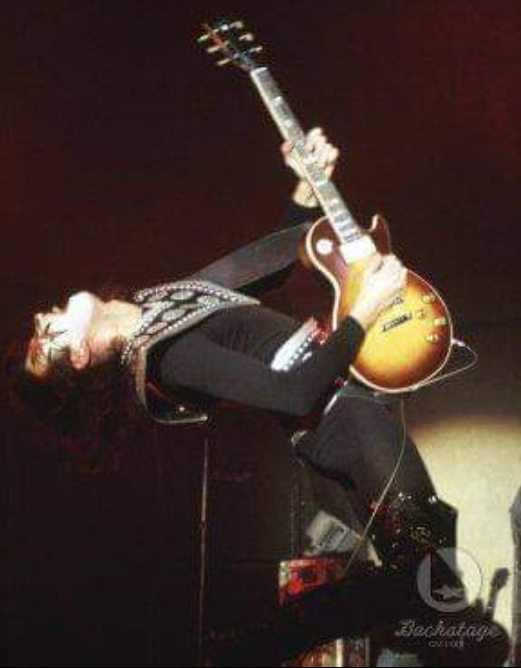 HAPPY 70TH BIRTHDAY TO THE GREATEST GUITARIST MY SPACEMAN ACE FREHLEY , UR FANS LOVE U ! 