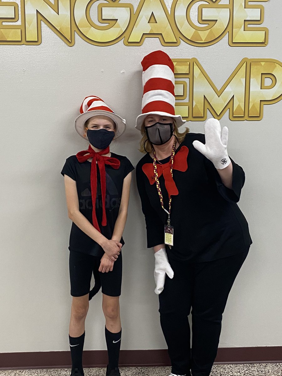 les_dsc's tweet photo. LES Book Character Day! https://t.co/IKjZxGums3