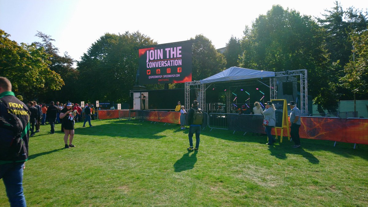 istadia's tweet image. We the likelyhood outdoor events will go ahead in smaller numbers this summer, we have various sizes of outdoor led screens available for outdoor cinemas and screening of major sporting events. Get in touch at iStadia on 02920849668 sales@istadiasolutions.co.uk or DM #mobileled