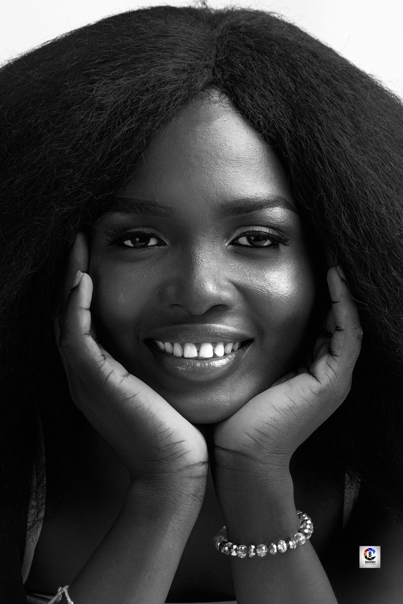 bjs4bansek's tweet photo. Black Beauty #melaninQueen #PortraitsOfANUOLUWAPO beautiful IN&amp;OUT #BeautyShoot | model : ANUOLUWAPO 😍  #BaNsEkPortfolio #BaNsEkPictures #BaNsEkstudio #TuesdayVibes https://t.co/5x6vK92DzI