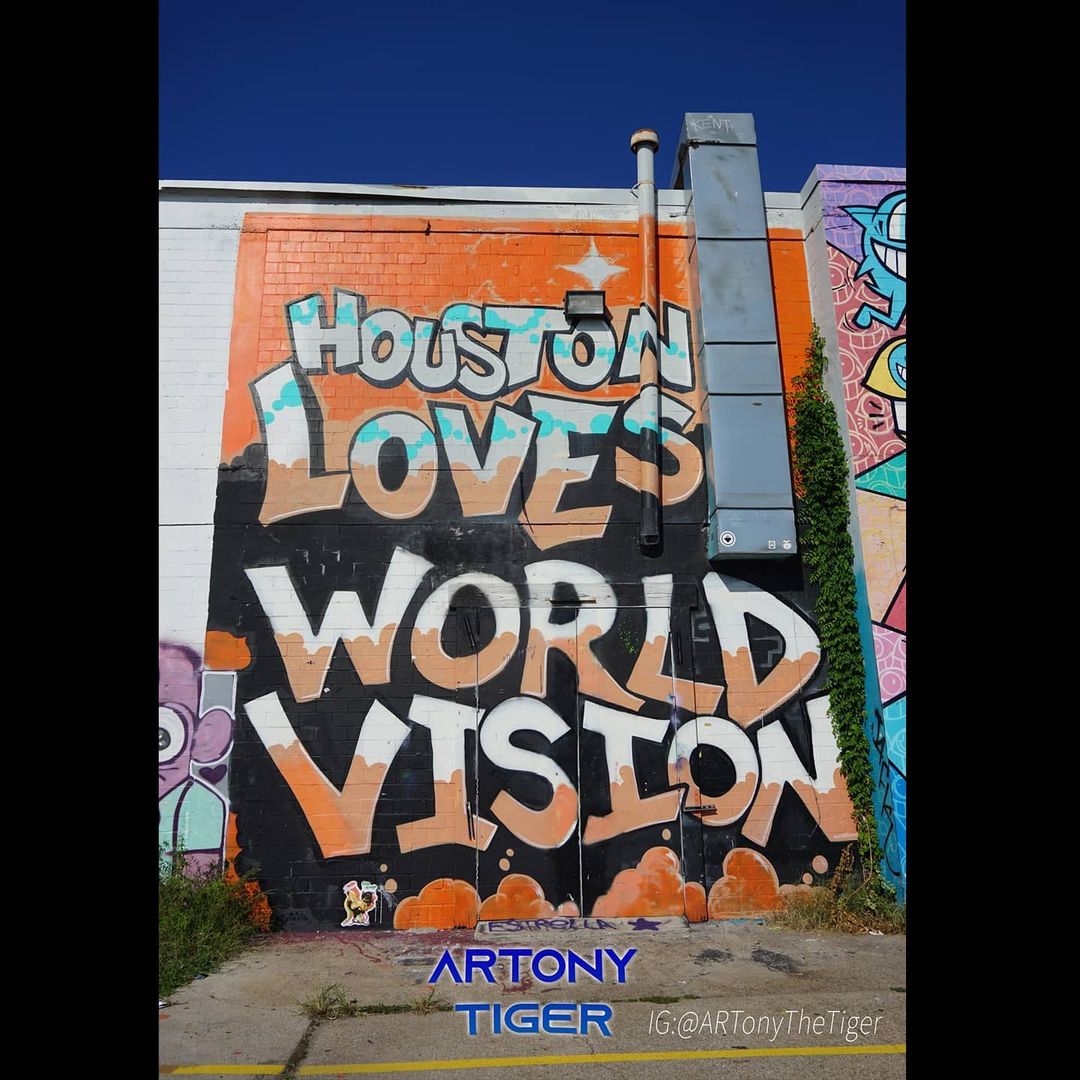 artlovetigers's tweet photo. H-town ๐๐ค #houstonlovesworldvision
#houstonart #graffitiglow #graffiti #art #glow #dayandnight https://t.co/tOBfKSc3la