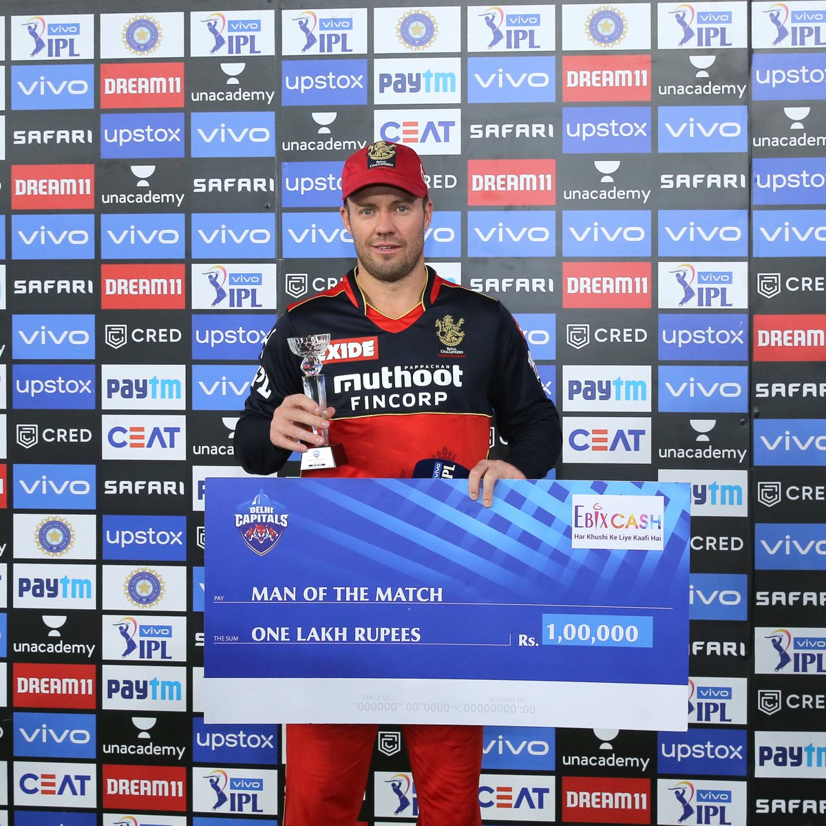 .<a href="/ABdeVilliers17/">AB de Villiers</a> scored a cracking 7⃣5⃣* in Match 22 of the #VIVOIPL &amp; won the Man of the Match award as <a href="/RCBTweets/">Royal Challengers Bengaluru</a> sealed a thrilling win over Delhi Capitals. 👍👍 #DCvRCB