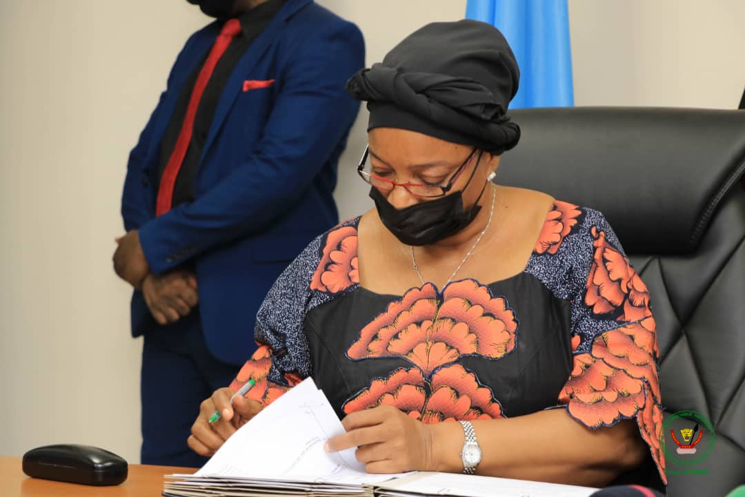 Eve Bazaiba tweet media