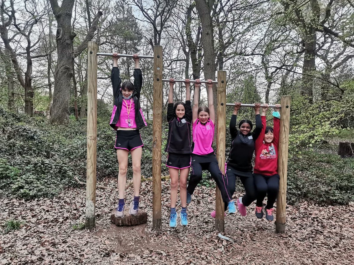 PFBoarding's tweet image. Prep is over so it's time to make the most of our trail in the woods #iloveboarding @priors_field