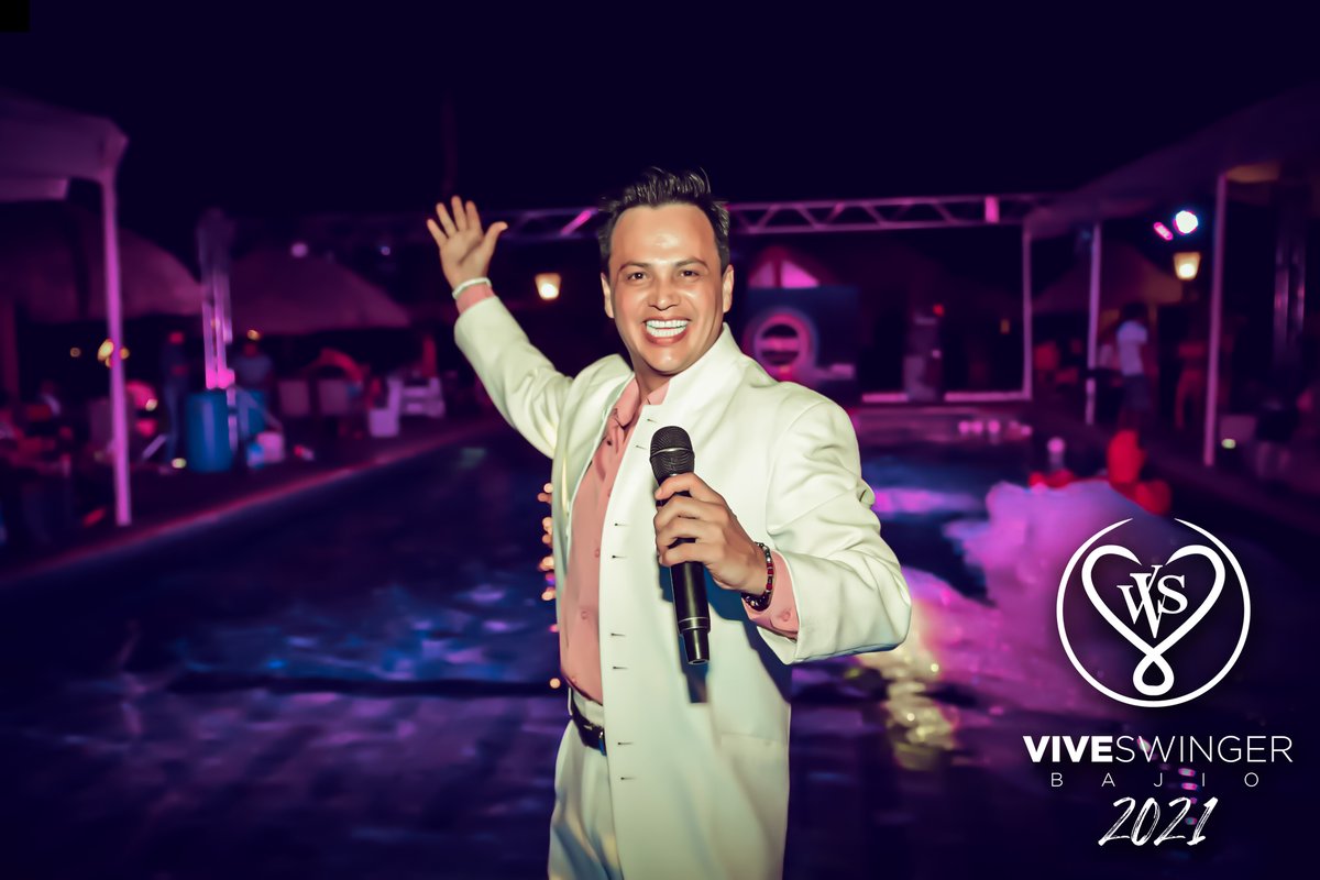 ViveSwingermx's tweet photo. #Evergarda hizo reír a todos los presentes de la #PinkPoolParty de este #ViveSwinger2021 sacando a flote todo el carisma y talento de nuestro showman estrella #EverGuzman #ElCamaleon
Un aplauso Ever 👏👏👏👏👏👏👏 https://t.co/H7EedkfFXm