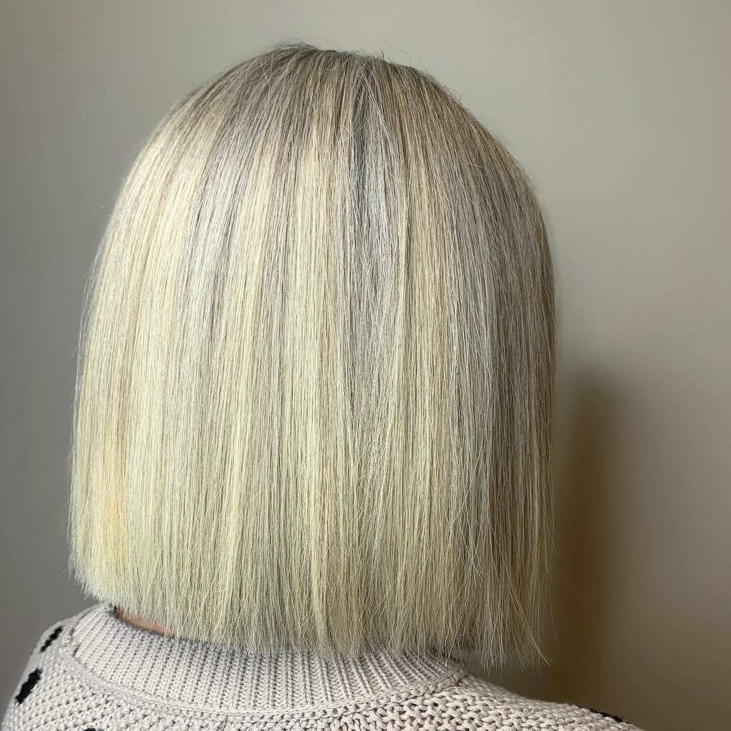 HeadlinesStyle's tweet image. Blunt and blonde lob —&amp;gt; set for the Summer⚡️
Cut + Style: @michaelmatheson
Beauty: Maureen

#GreatDay instagr.am/p/COLfEqHgBss/