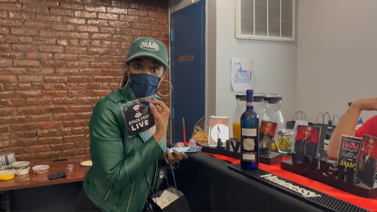 Rewards from Stagefest comedy show!! It was such a fun night seeing the live stream viewers and audience in the studio using UniMerse app to engage with us! #Livestream #stagefestlive #comedy #Unimerse