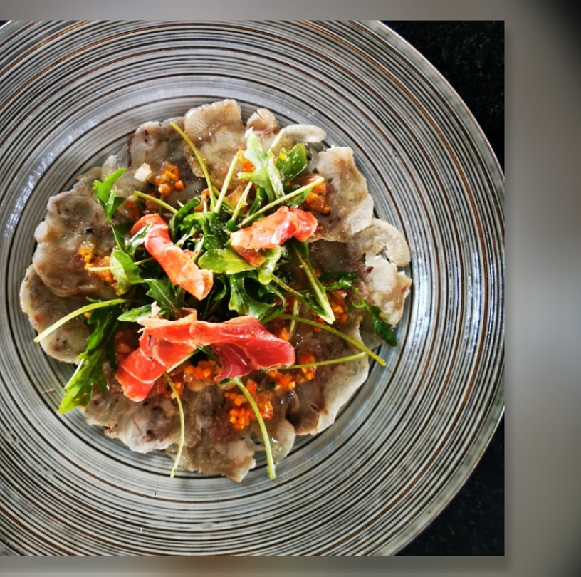 RestaurantPepo's tweet photo. Comencem amb bon peu amb aquest carpaccio de peus de porc😃 https://t.co/IHbhrHtyOA