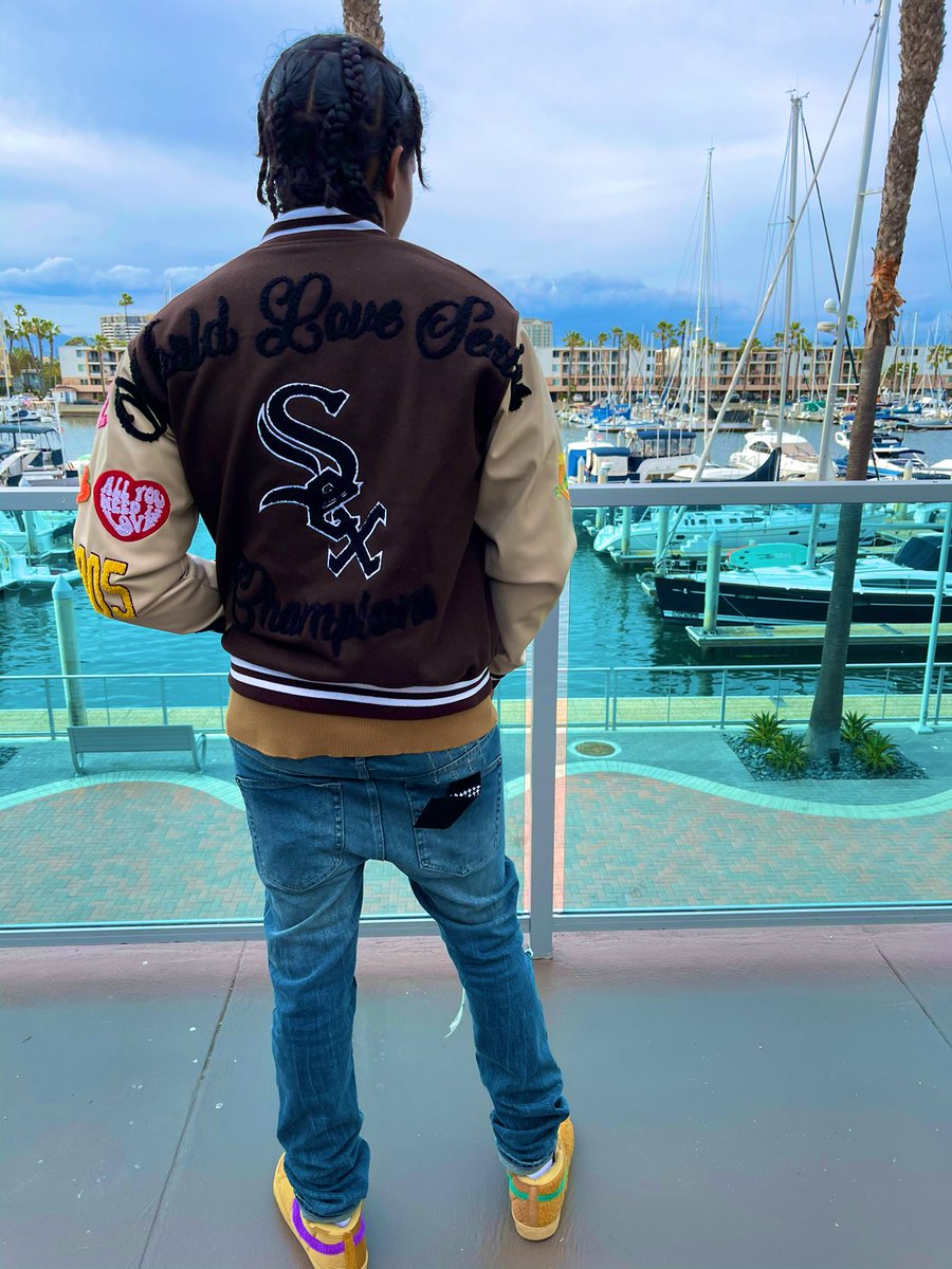 guiltygil's tweet photo. If it’s competition, tell me what I’m here for? #1of1🎨 #TheOnlyOption🤧 https://t.co/GUgREpzUFl