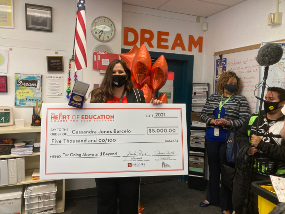 LVAhappenings's tweet photo. Congrats to Mr. Huston and Ms. Barcelo! They are both The Smith Center and The Rogers Foundation Heart of Education Award winners! Thank you for giving your heart and soul to educating our students! #CCSDMagnet #1ForKids https://t.co/0DnDI704KH
