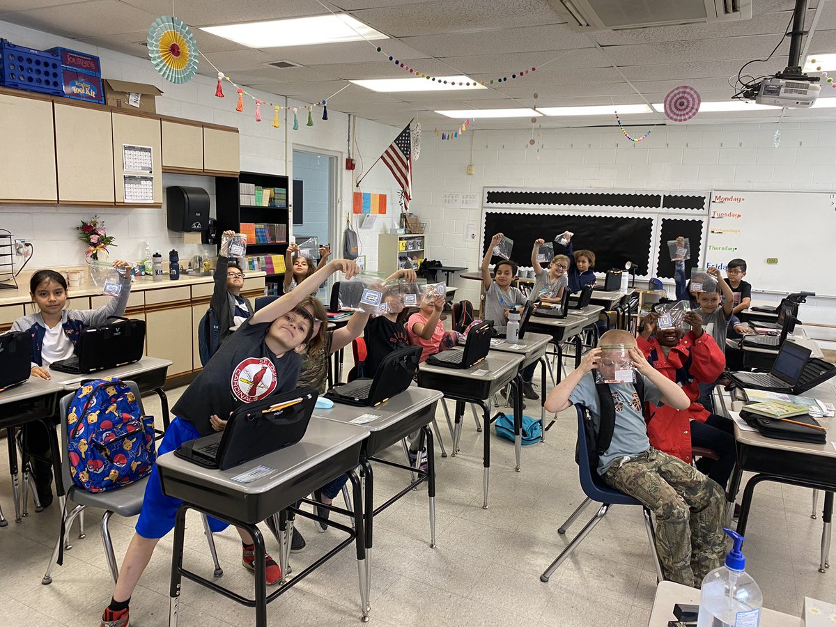 3Gmc2's tweet photo. Mrs. Holt’s 2nd Grade Class came to wish us Good Luck on our MAP test next week! Thank you!!! #RockTheTest #BeASmartie @2_gmc2 @MC2Elementary @MilanC2Schools https://t.co/8psifhQ4uo
