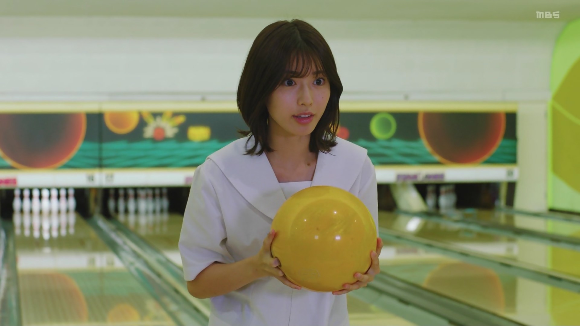 ボーリング  パンチラ 