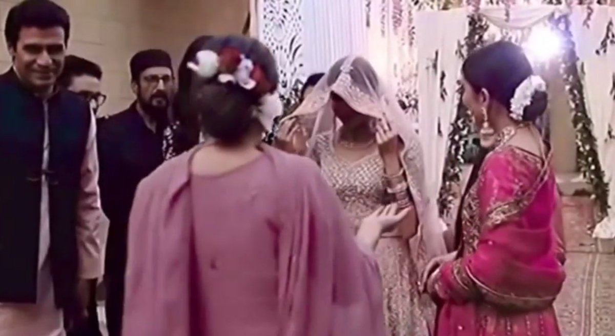 Fify_i_a_here's tweet photo. Desperately waiting for #HaShi wedding 🤩🤩
 @ArslanNaseerCBA #CBA #Mishi
#hadi #ChupkeChupke https://t.co/bwZCTfk0XF