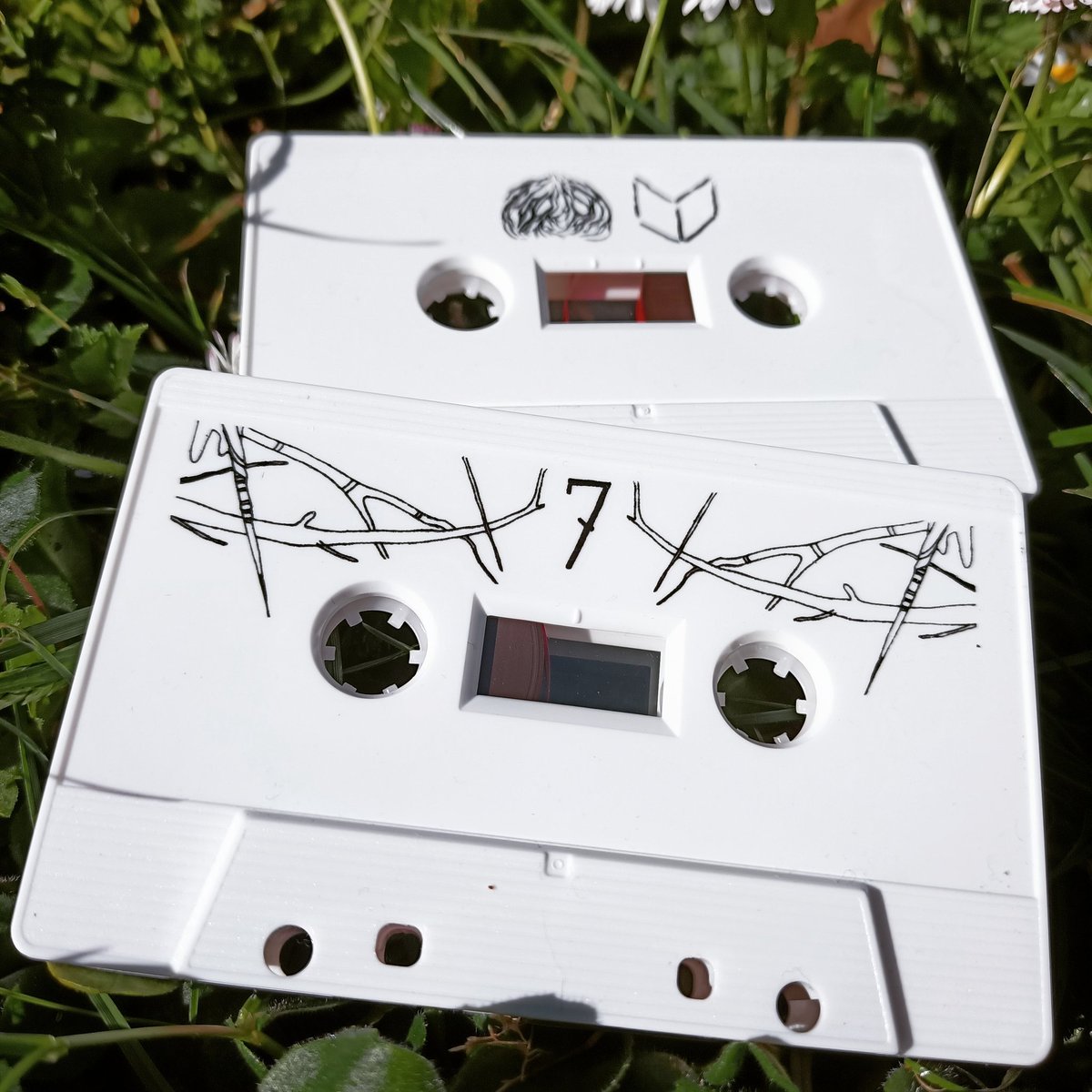 Yesyesy0's tweet photo. Watch out for BA7CH collab Solium/Light Item, out real soon

Music / voices:

{Light Item }
H!U, Rae Stelvio, Raskol Lenovo, Helos, 70FPS, Wesqk Coast, Parassit, EKS, Olbos, Burla22, Mai Mai Mai &amp; Rico

{Solium}
Traître Câlin @Manikineter billionoclock @VoidDweller000 @_baseshit https://t.co/K0Nch1M6lx