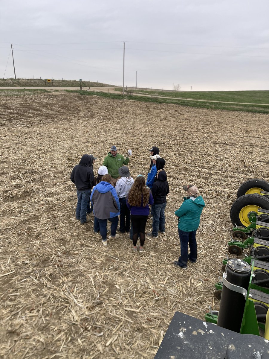 LCC_FFA's tweet photo. Today was our first day in the test plot!FFA kids got the opportunity to learn more about the seed that go in the ground, how to clean out equipment and put in the appropriate amount of seed, the technology used to map out fields and so much more. Special thanks to our sponsor! https://t.co/RH8txfHU6I