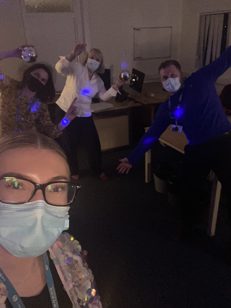 We are loving the kitchen disco! Who is joining us for a dance?! 🎤🕺🏼 @alexbrett_NHS <a href="/alison_bussey/">Alison Bussey</a> <a href="/tyhenry91/">Ty Henry</a> <a href="/mpftnhs/">Midlands Partnership University NHS FT</a> #mpftBigShoutOut 💙🌈