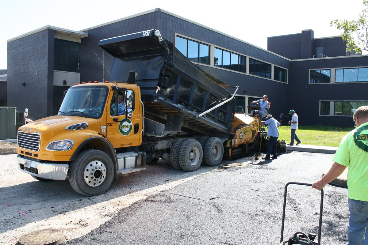 Globe_Asphalt's tweet image. This year’s hot mix asphalt season is heating up! We’re working at #16Tech Park. @Techinnovate is a tech focused development, part of the #Indianapolis urban innovation district being developed in the historic Riverside neighborhood &amp;amp; within the #IndianaAvenueCulturalDistrict.