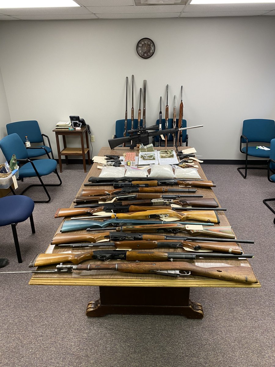 mcsotn's tweet photo. Deputies find 34 firearms, marijuana, pills, drug paraphernalia, 15 pounds of meth (valued at $190,000) and $72,000 in cash while carrying out a search warrant. James Robert Tipton Jr, Caitlin Annaliese Baggett, and Gloria Jean O’Brien arrested. https://t.co/nAqawZk6r9