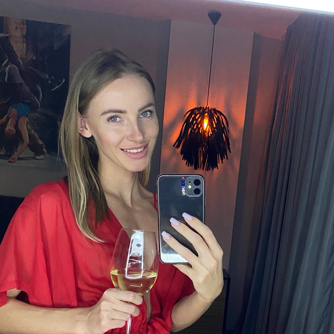 MissBerry’s pics and videos