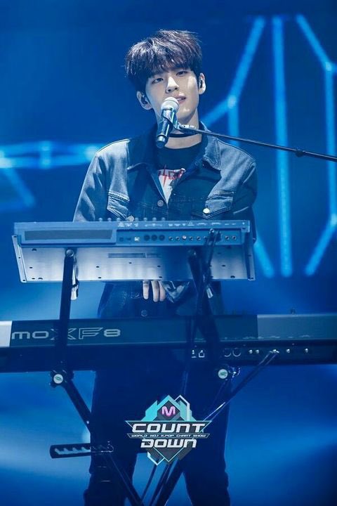 zutterfreak's tweet photo. HBD to my Day6 bias Wonpil!!! Isn’t he just so beautiful and he is sooo talented 💜 #DAY6 #WONPIL #HAPPYWONPILDAY #kpop https://t.co/SSoPTWl44u