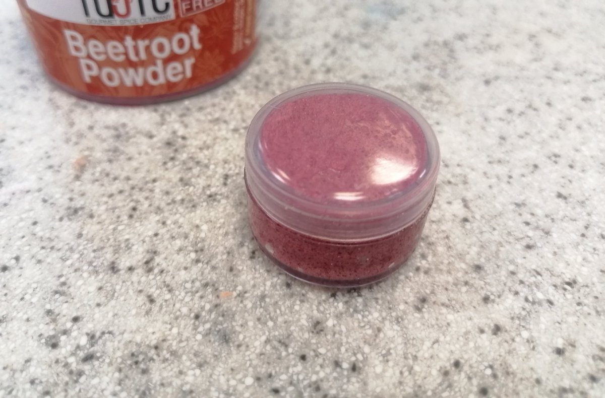 Interesting session at CREST Bronze Club today. Good problem solving skills, girls! (Immiscible colourants and 'sticky' recipes). 
We made coffee soap, lipbalm with natural colour &amp; quite a lot of orange bathbombs, after correcting the recipe <a href="/StThomasMoreCA/">STMCA</a> #STEM #AspiretobeMore