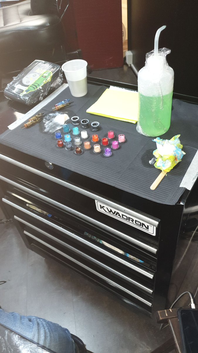 ASHTHAFLASH's tweet image. #DragonBall #tattoo 
Forgot to post awhile back, always love DBZ defo my favorite piece. nearly 9 hours 💯👀