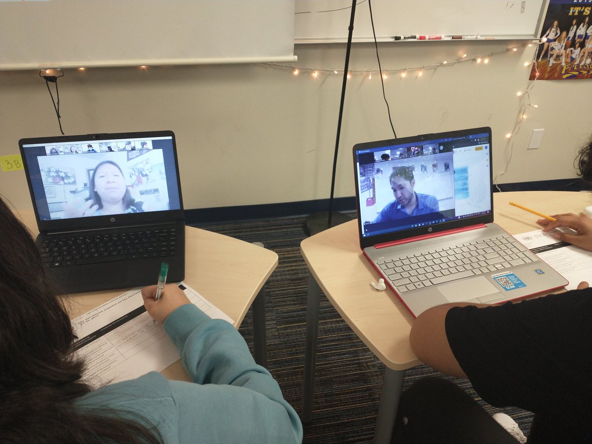 #ApSpanish virtual forum D1 a success! Students enjoyed talking to <a href="/FHSRaccoons/">Frisco High School</a> <a href="/Cen10titans/">Centennial HS</a> professionals using the TL Topic: Benefits of Speaking #Spanish for my Future. #gracias Guest Speakers: <a href="/jua_alma/">Alma Juarez</a> <a href="/SrRojasFHS/">@SrRojasFHS</a> <a href="/HernandezSenora/">Señorita Hernandez</a> #ourfisdstory #community  #StrongerTogether