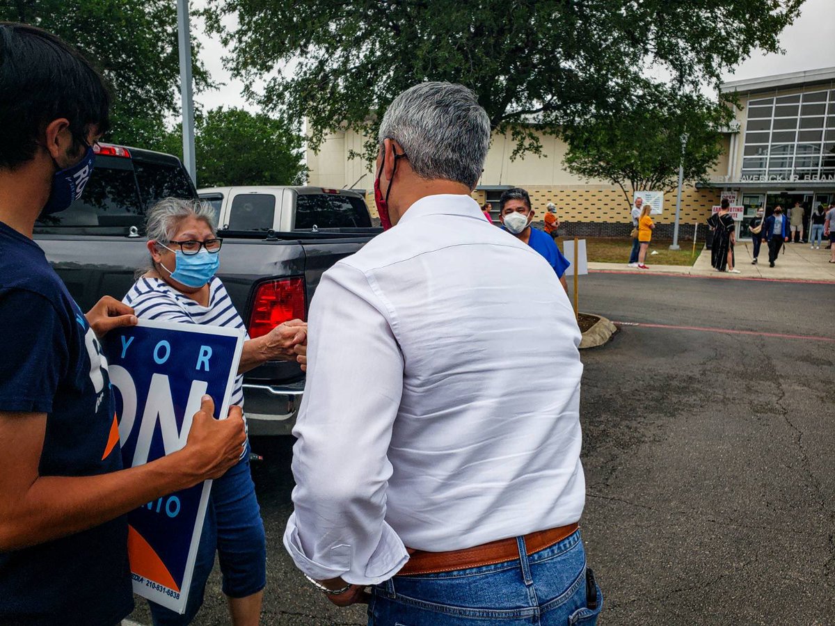 Ron_Nirenberg's tweet photo. The polls are bustling! You have until 8pm to vote early. 

Find your nearest polling site: https://t.co/1TOJt8hnfW https://t.co/UWXdYg06hM
