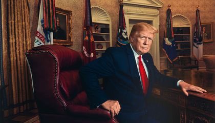 mccarthyism2024's tweet photo. WOW! Incredible portrait of President Trump for the “America’s Presidents” exhibition at The Smithsonian. 🇺🇸 https://t.co/rgwXIabD6r