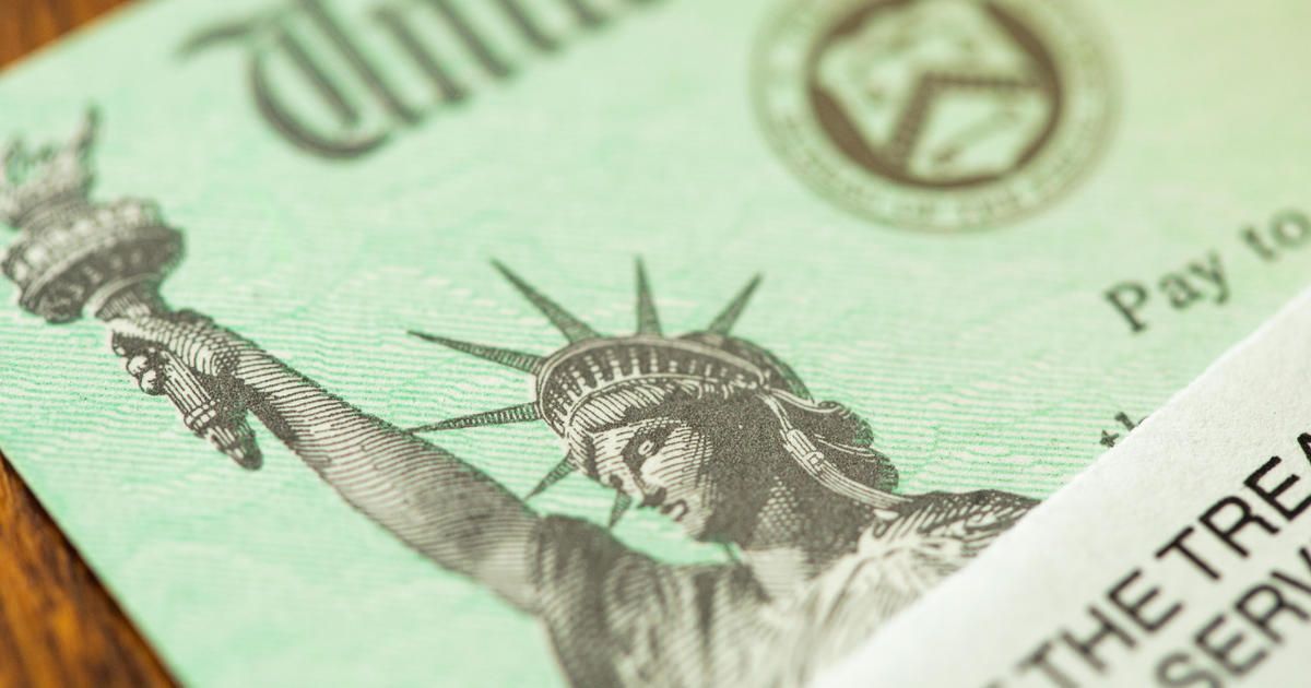 ArrowBK's tweet photo. Still looking for your refund? Delays due to the pandemic, a backlog of paper returns, and tax credit adjustments are contributing to longer than normal wait times. https://t.co/pPsq8Nk3ef #taxes #taxrefund https://t.co/GH2cFsZnkA