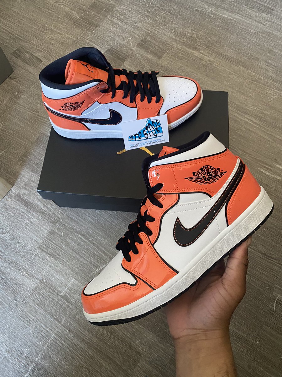 StrStoreUk's tweet image. Jordan 1 mid Turf Orange 🍊 
Instagram.com/strstoreuk
