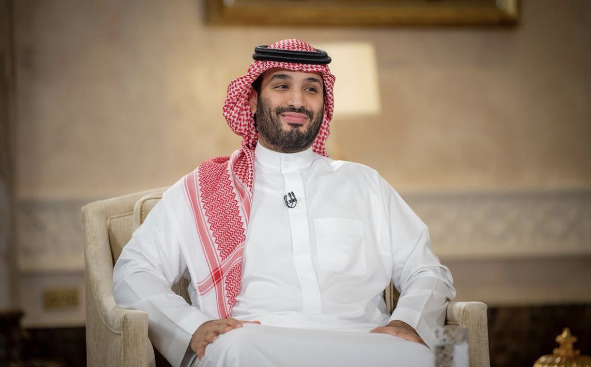 SufianSamarrai's tweet photo. من يستطيع أن يسترسل بالأرقام والوقائع والحديث المترابط وبدون النظر لشاشة يقرأ منها ولا ينسى الفكرة الأساسية من القادة؟
ساعة ونصف من الحديث المترابط الذي لا تستطيع أن تجد فيه ثغرة يدخل من خلالها الإعلام المعادي

بايدن وقادة دول لايستطيعون أكمال نصف ساعه بدون ورقة او شاشة
#بن_سلمان https://t.co/ztGFjK4cNO