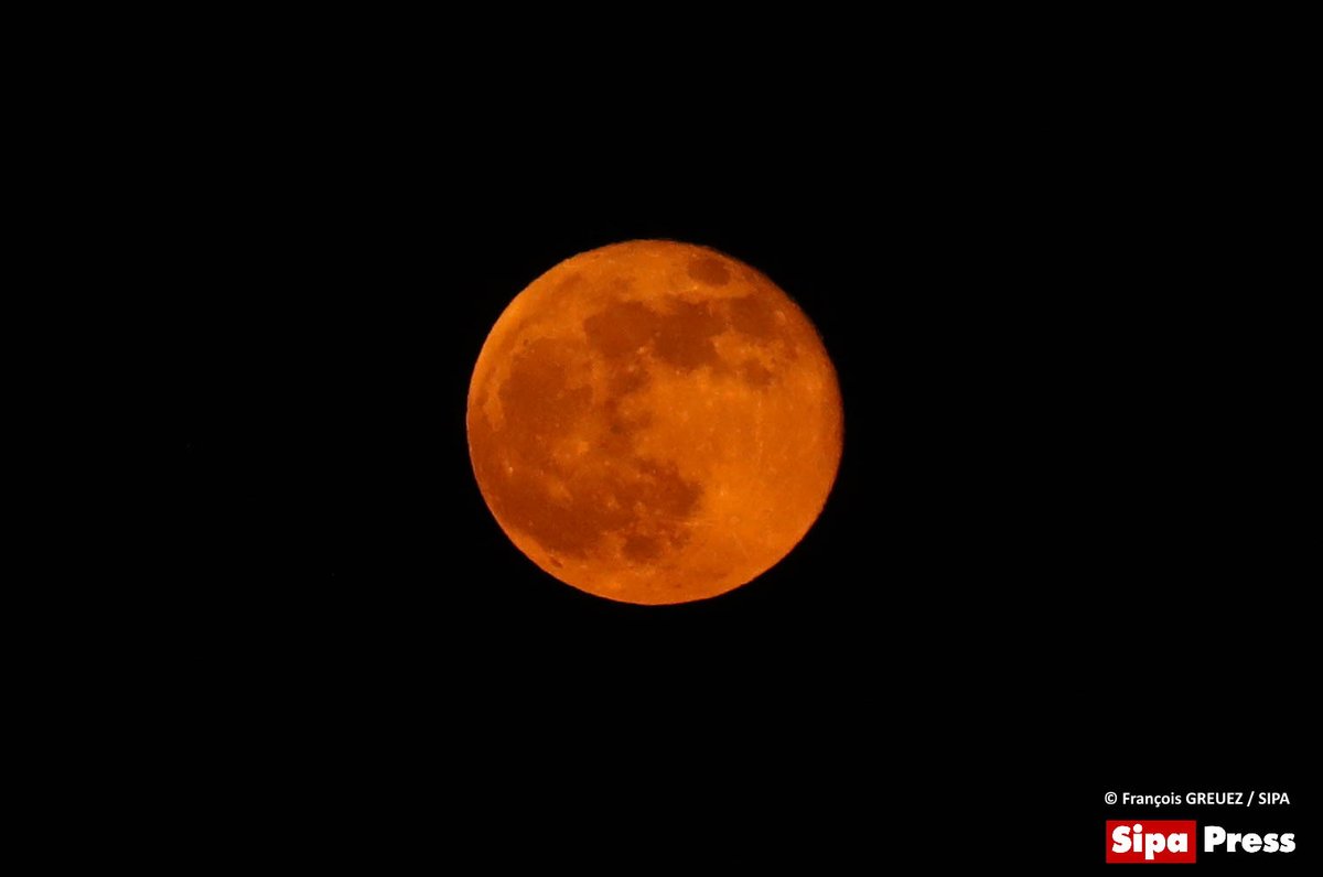FrancoisGrz's tweet photo. #SuperLuneRose #supermoon #superlune🌕 #orange #sipapress
(Soir du 27 Avril 📷) https://t.co/2c5SGNr6DQ